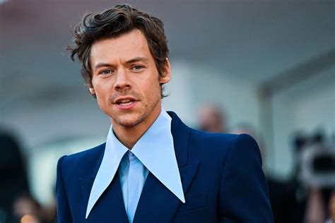 harry styles relaties|Harry Styles: Das sind die engsten Vertrauten des。